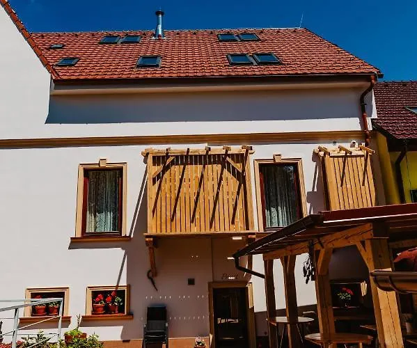 Lederer Guest house